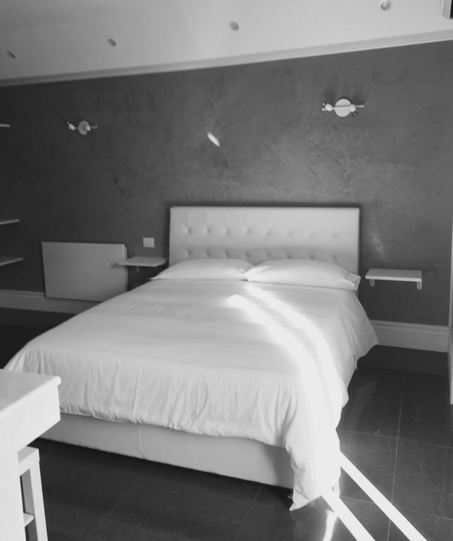 Palazzo Eliss Bed & Breakfast Margherita Di Savoia Room photo