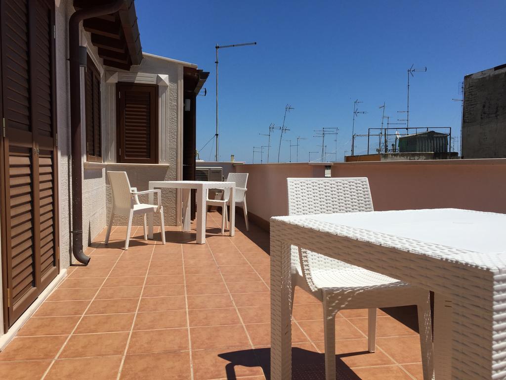 Palazzo Eliss Bed & Breakfast Margherita Di Savoia Room photo
